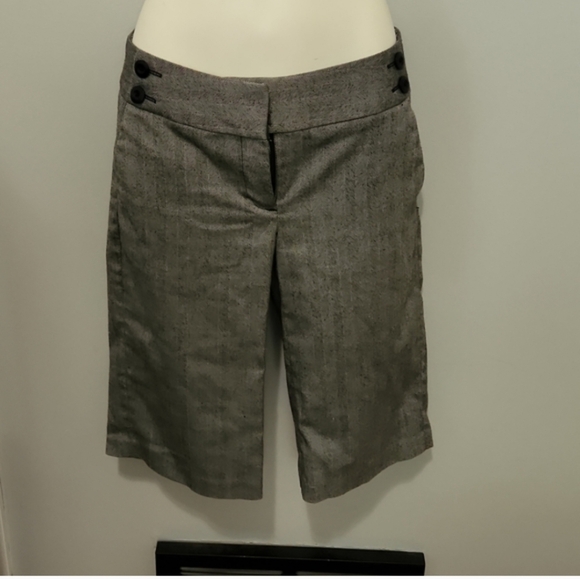 💙 Smart Set Bermuda Shorts - Picture 7 of 7